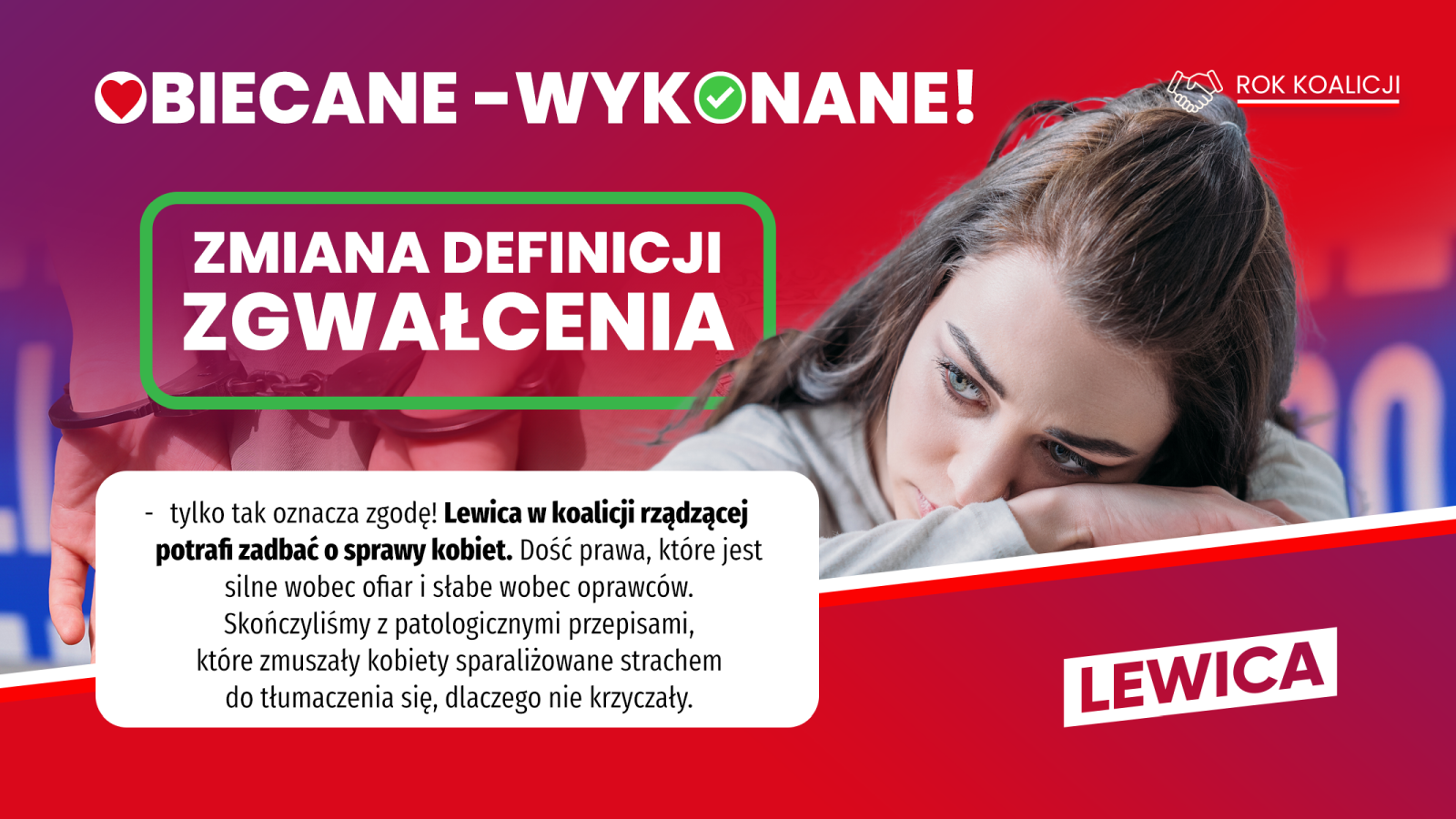 Ilustracja polityczna Lewicy promująca 12 sukcesów na 12 miesięcy koalicji, przedstawiająca kobietę opartą na rękach na czerwono-fioletowym tle, z dużymi napisami "ZMIANA DEFINICJI ZGWAŁCENIA" w zielonej, zaokrąglonej ramce i logo Lewicy.