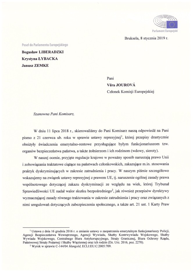 Oficjalny list z Brukseli od eurodeputowanych skierowany do Komisji Europejskiej w sprawie represyjnej ustawy, widoczny na tle dokumentu Parlamentu Europejskiego.