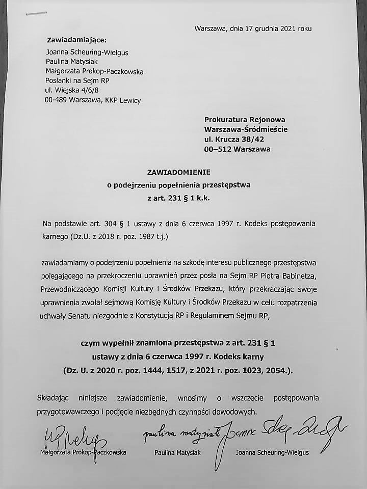 Zrzut skanu oficjalnego zawiadomienia z dnia 17 grudnia 2021 roku o popełnieniu przestępstwa z art. 231 § 1 kk, zawierającego dane adresowe, podpisy i nazwiska posłów oraz nagłówek Prokuratury Rejonowej Warszawa‑Śródmieście.