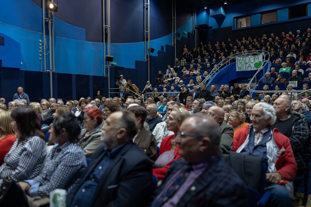 Zdjęcie publiczności na spotkaniu z Włodzimierzem Czarzastym
